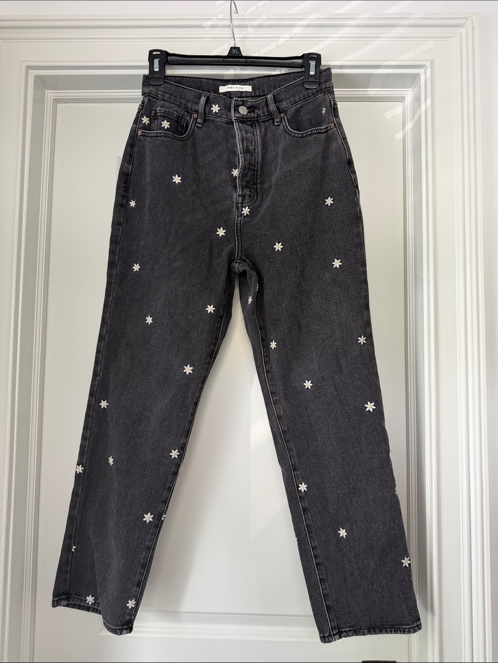 PacSun High-Rise Jeans with Daisy Embroidery